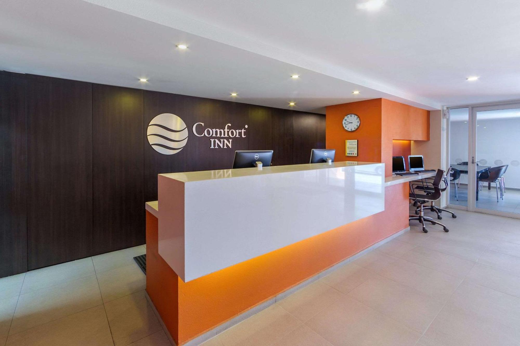 Comfort Inn Сан-Луис-Потоси Экстерьер фото